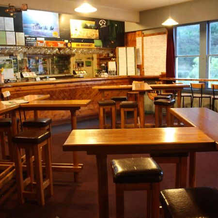 Owen River Tavern&Motels Eksteriør billede